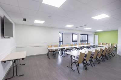 meeting-room-annecy-28places